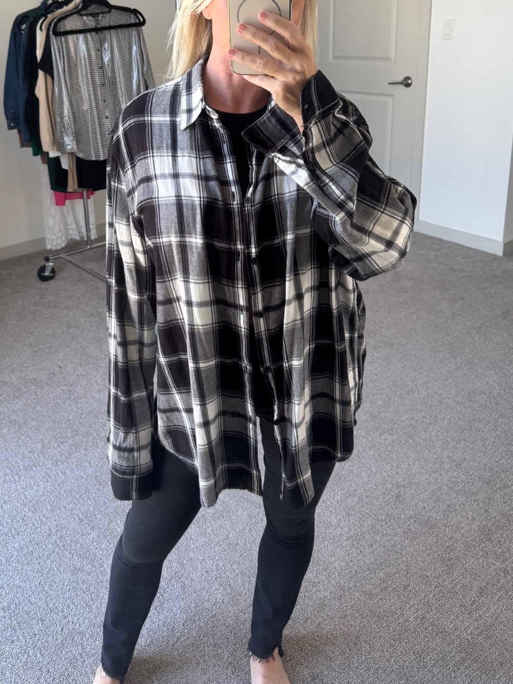 H&M Men's or women's Black & White Plaid Button-Up Flannel Shirt Size XL